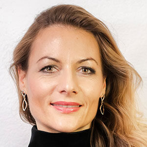 Dr. Barbara Studer